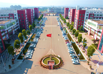 云南公办中专江南娱乐在线登录账号
2025年曲靖护理江南娱乐在线登录账号
招生计划